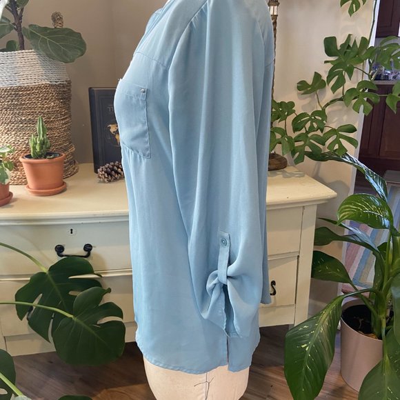 Blue Dress Shirt - Maurices - Small - Picture 4 of 14